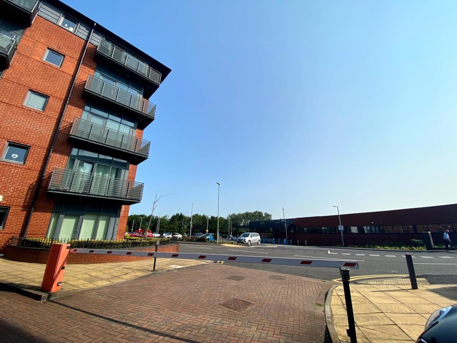 Station Side Penthouse Apartment Wolverhampton Ruang foto