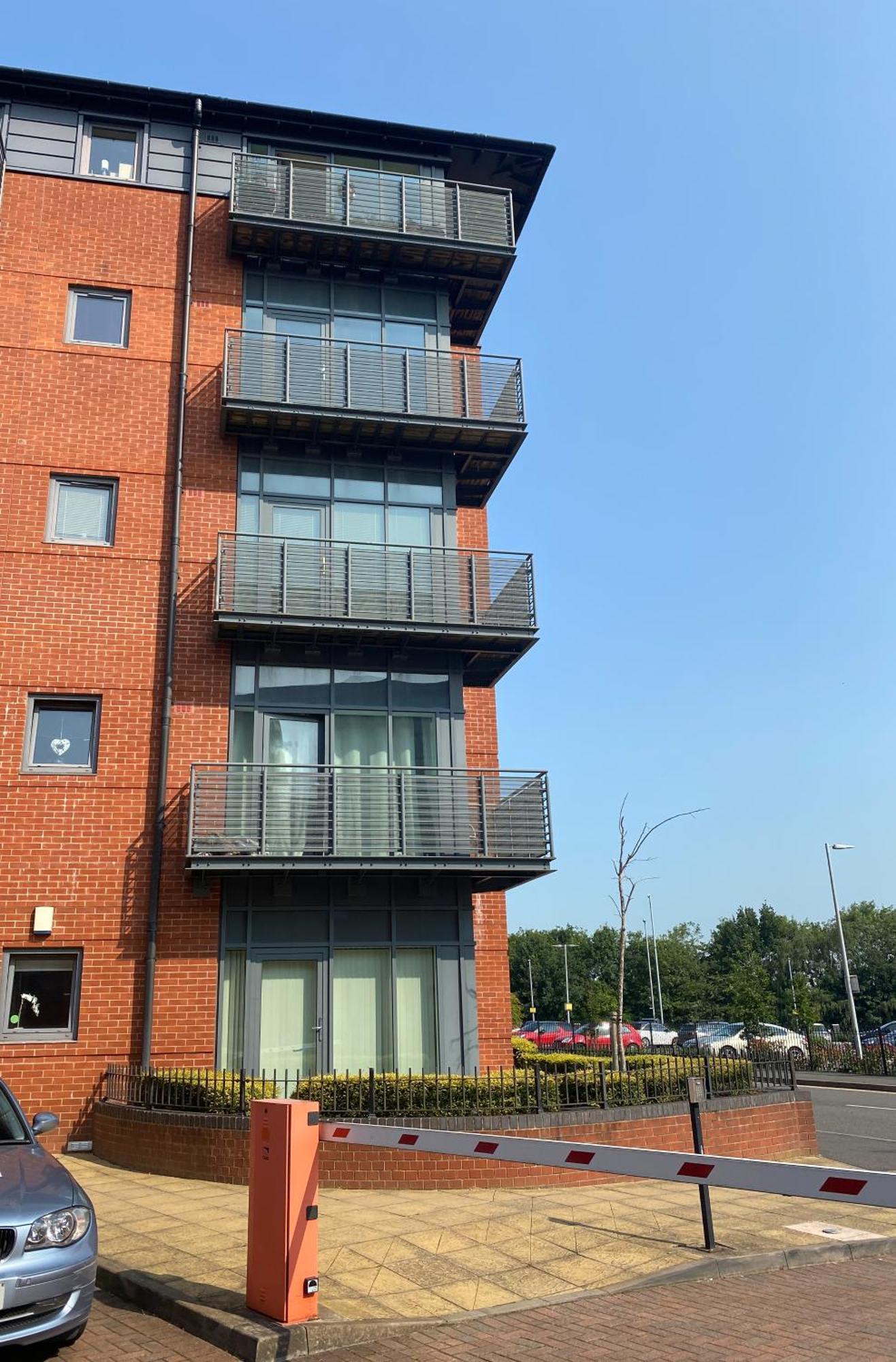 Station Side Penthouse Apartment Wolverhampton Ruang foto